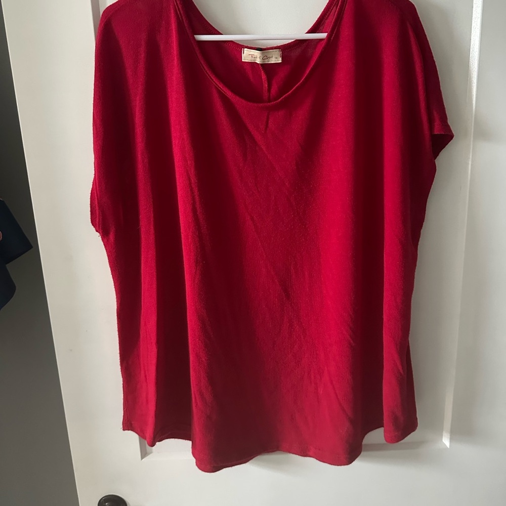Chic Red Short Sleeve Women's 1X Top